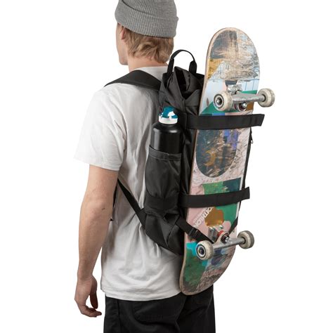 backpack that holds skateboard.